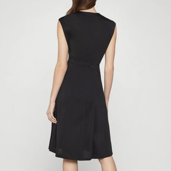 *NWT* BCBGMaxAzria Black Cap-Sleeve V-Neck A-Line Dress - Size XXS - Picture 3 of 15
